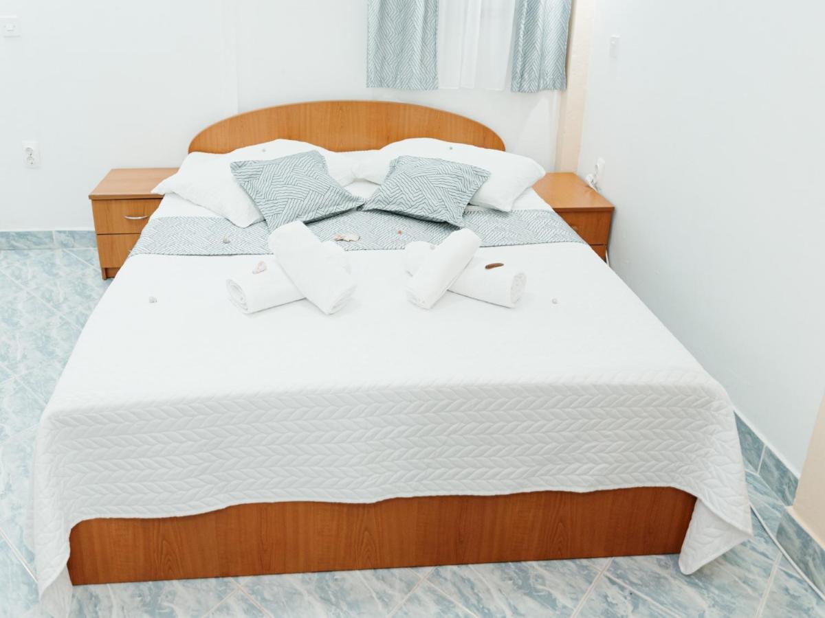 Apartmani Dragobratovic Komarna Exteriér fotografie